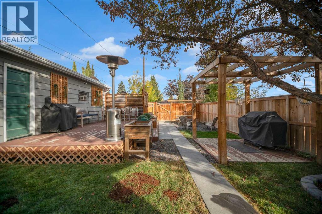 51 Hazelwood Crescent Sw, Calgary, Alberta  T2V 3C1 - Photo 23 - A2260753