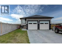 8090 91 Street Riverstone