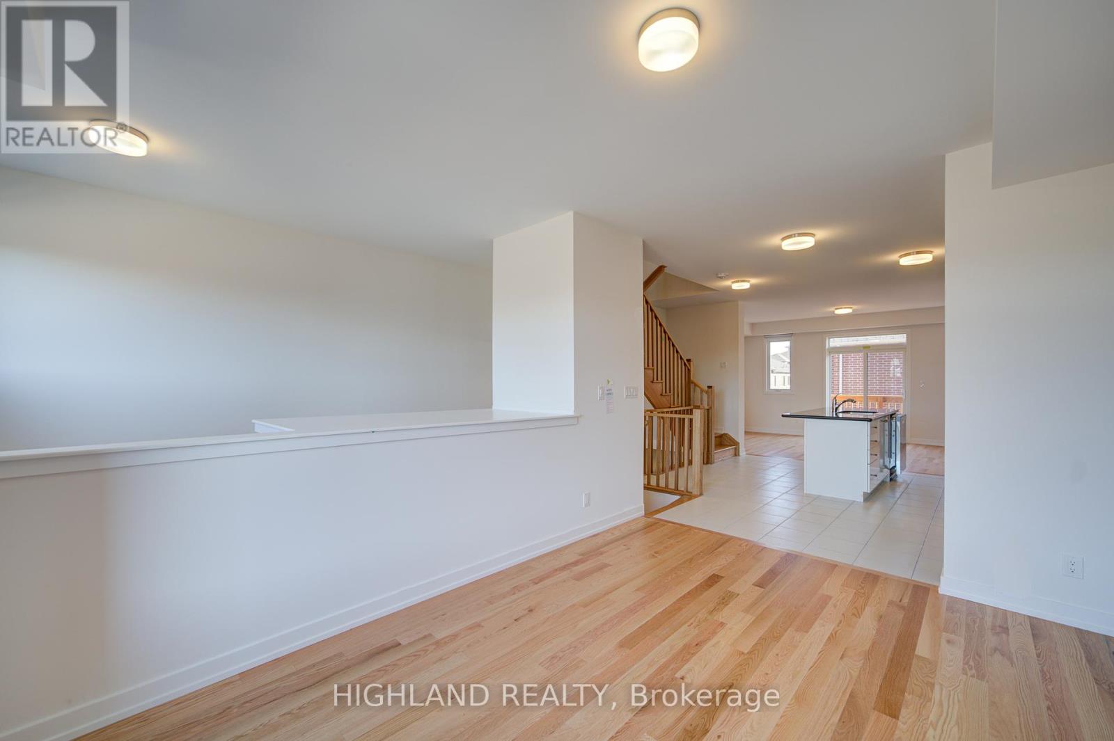 1164 Dartmouth Crescent, Oakville, Ontario  L6H 7H5 - Photo 10 - W12439100