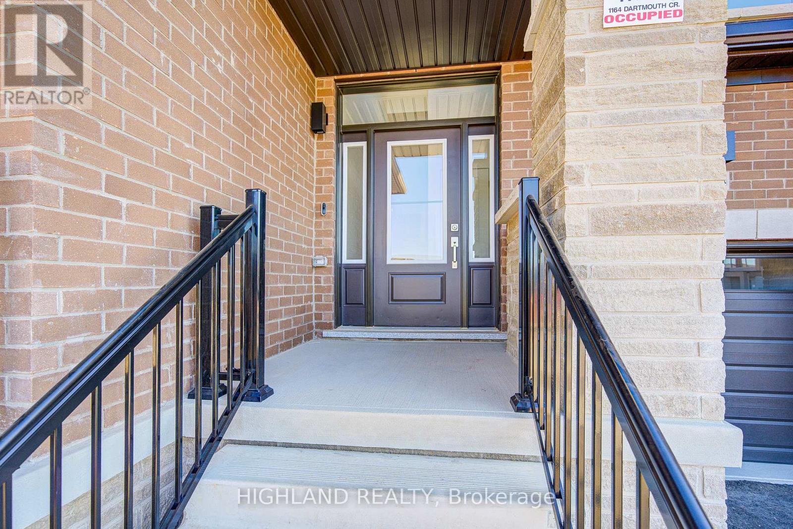 1164 Dartmouth Crescent, Oakville, Ontario  L6H 7H5 - Photo 2 - W12439100