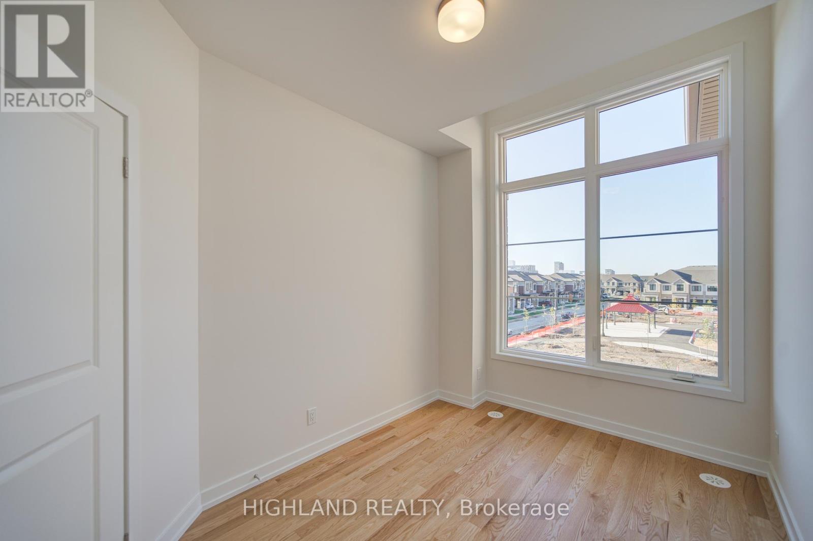 1164 Dartmouth Crescent, Oakville, Ontario  L6H 7H5 - Photo 24 - W12439100