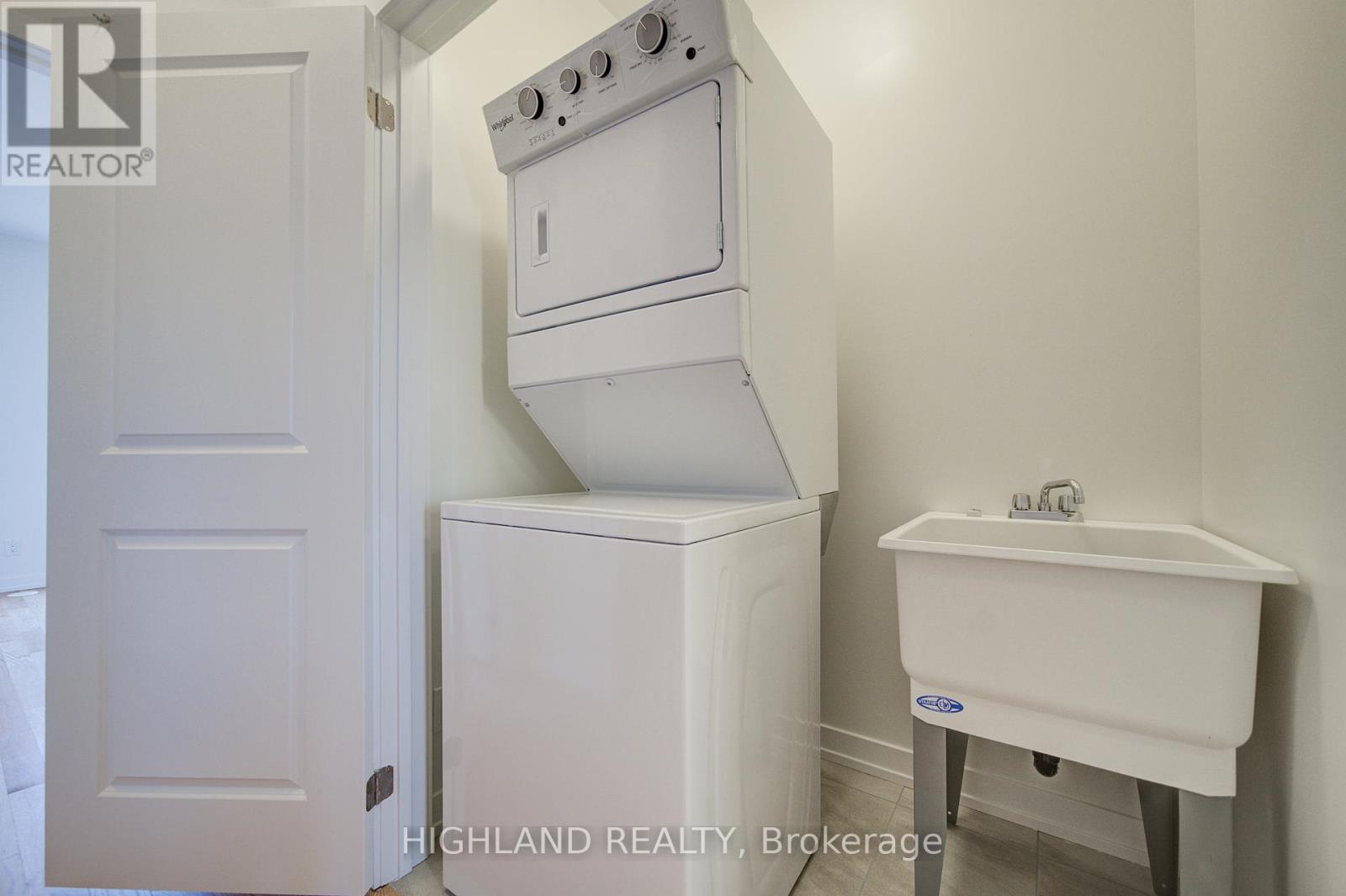 1164 Dartmouth Crescent, Oakville, Ontario  L6H 7H5 - Photo 31 - W12439100