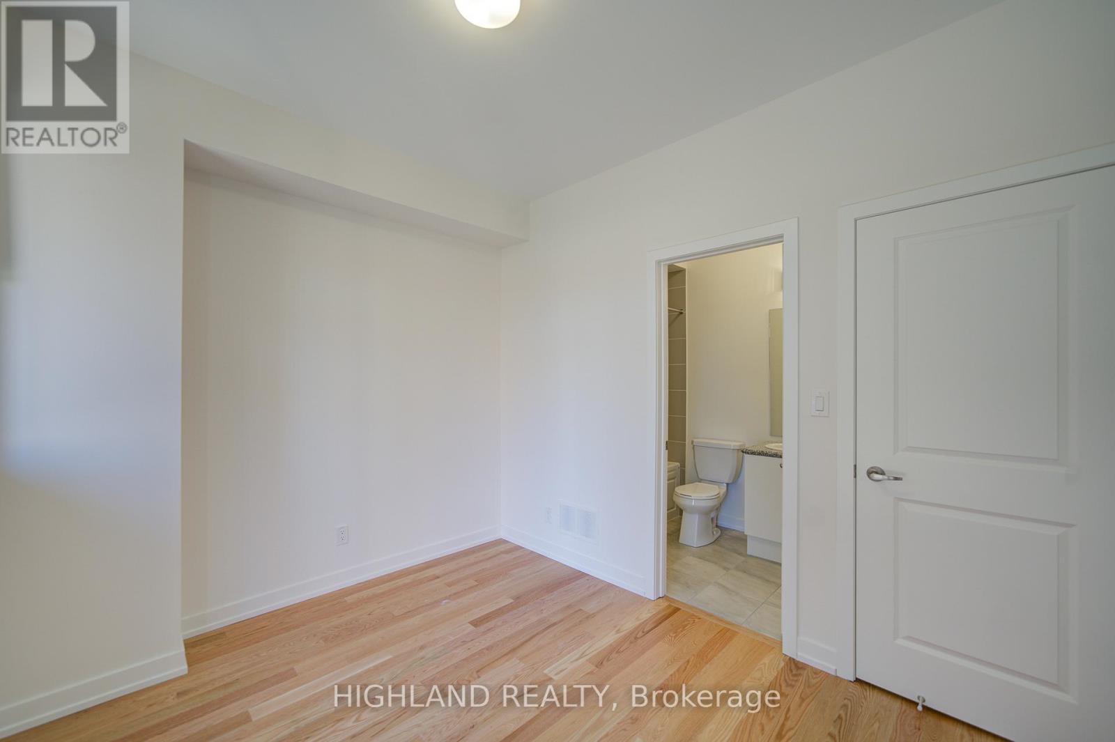 1164 Dartmouth Crescent, Oakville, Ontario  L6H 7H5 - Photo 43 - W12439100