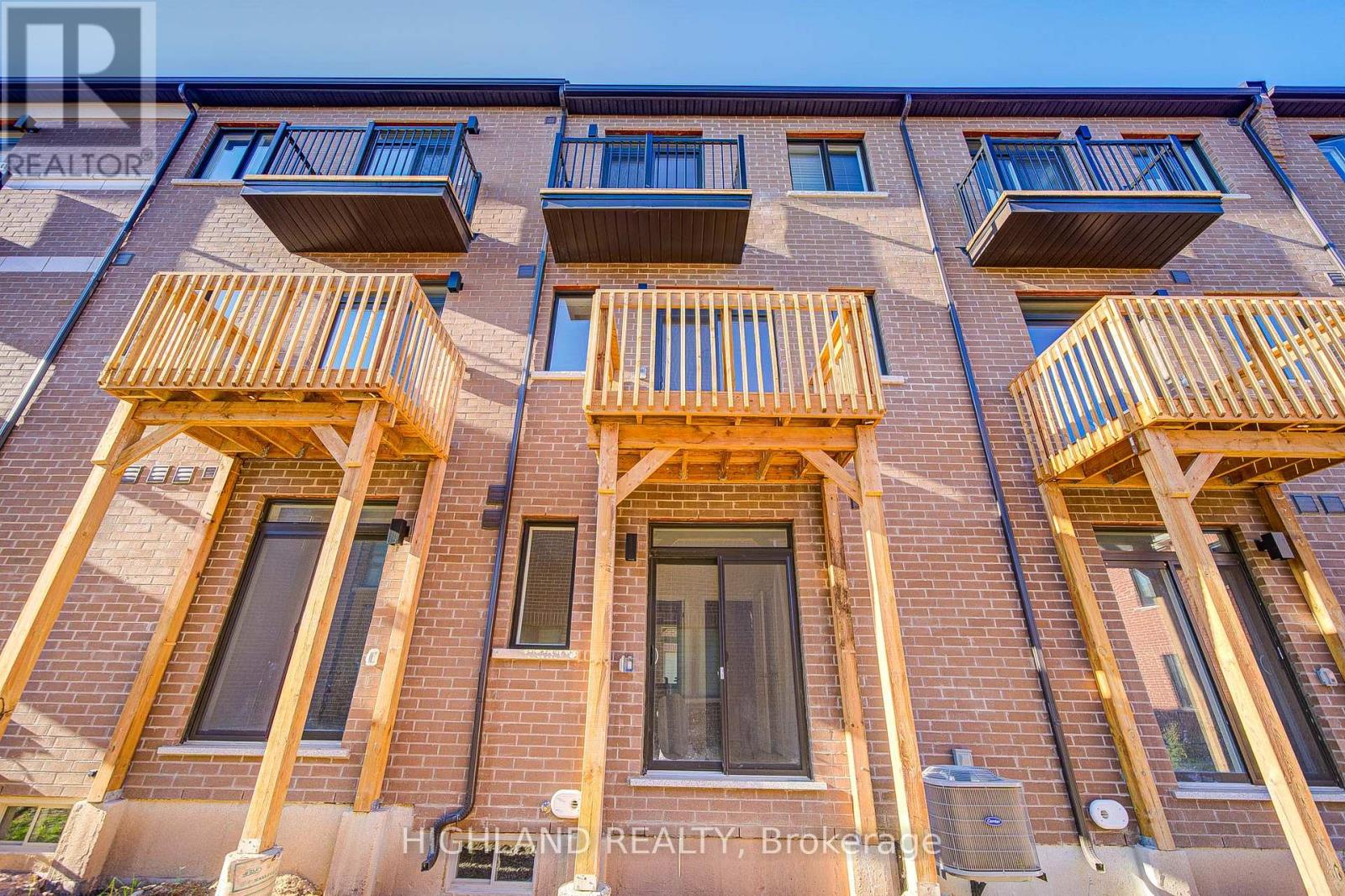 1164 Dartmouth Crescent, Oakville, Ontario  L6H 7H5 - Photo 47 - W12439100
