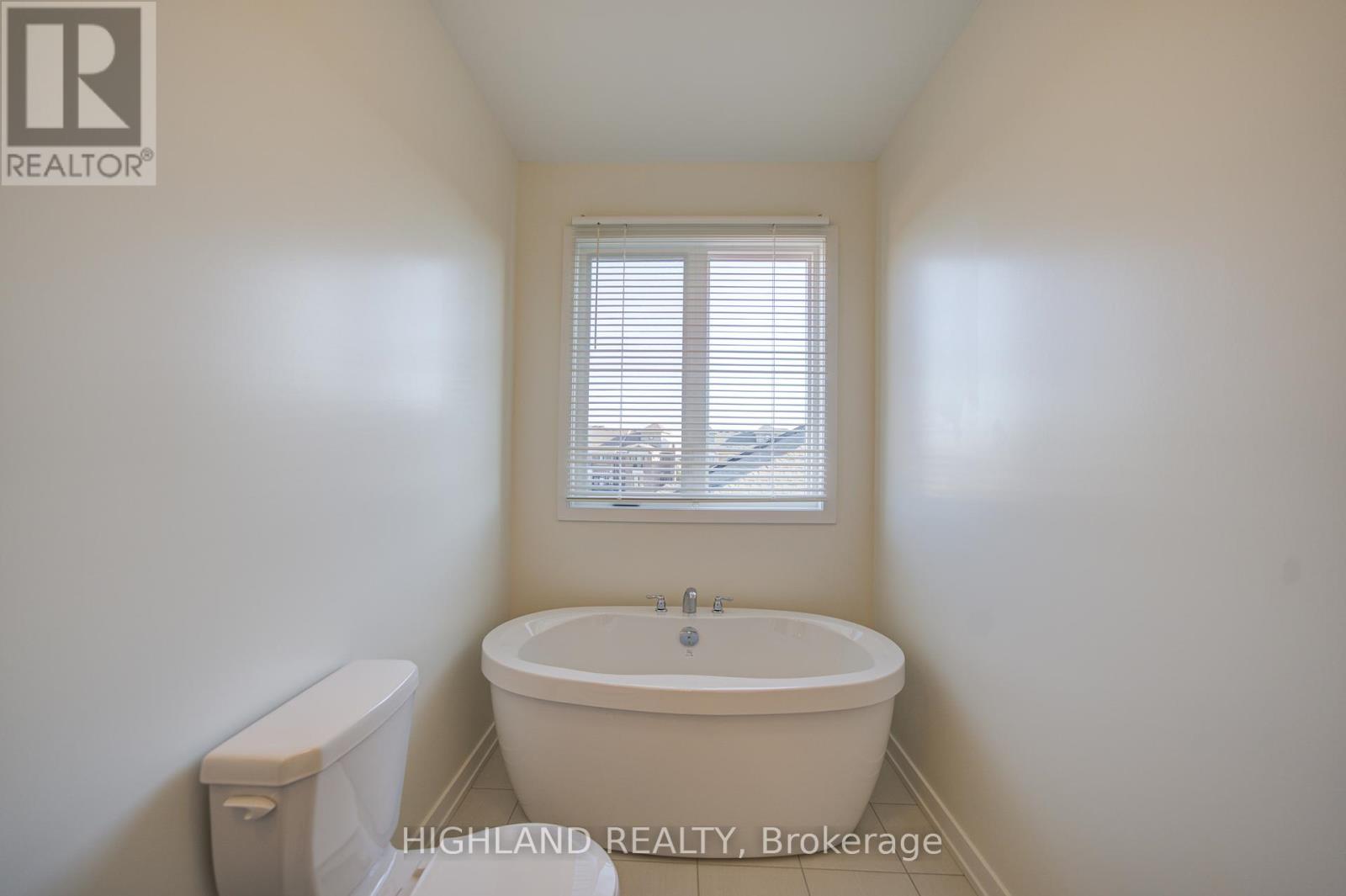 1164 Dartmouth Crescent, Oakville, Ontario  L6H 7H5 - Photo 38 - W12439100