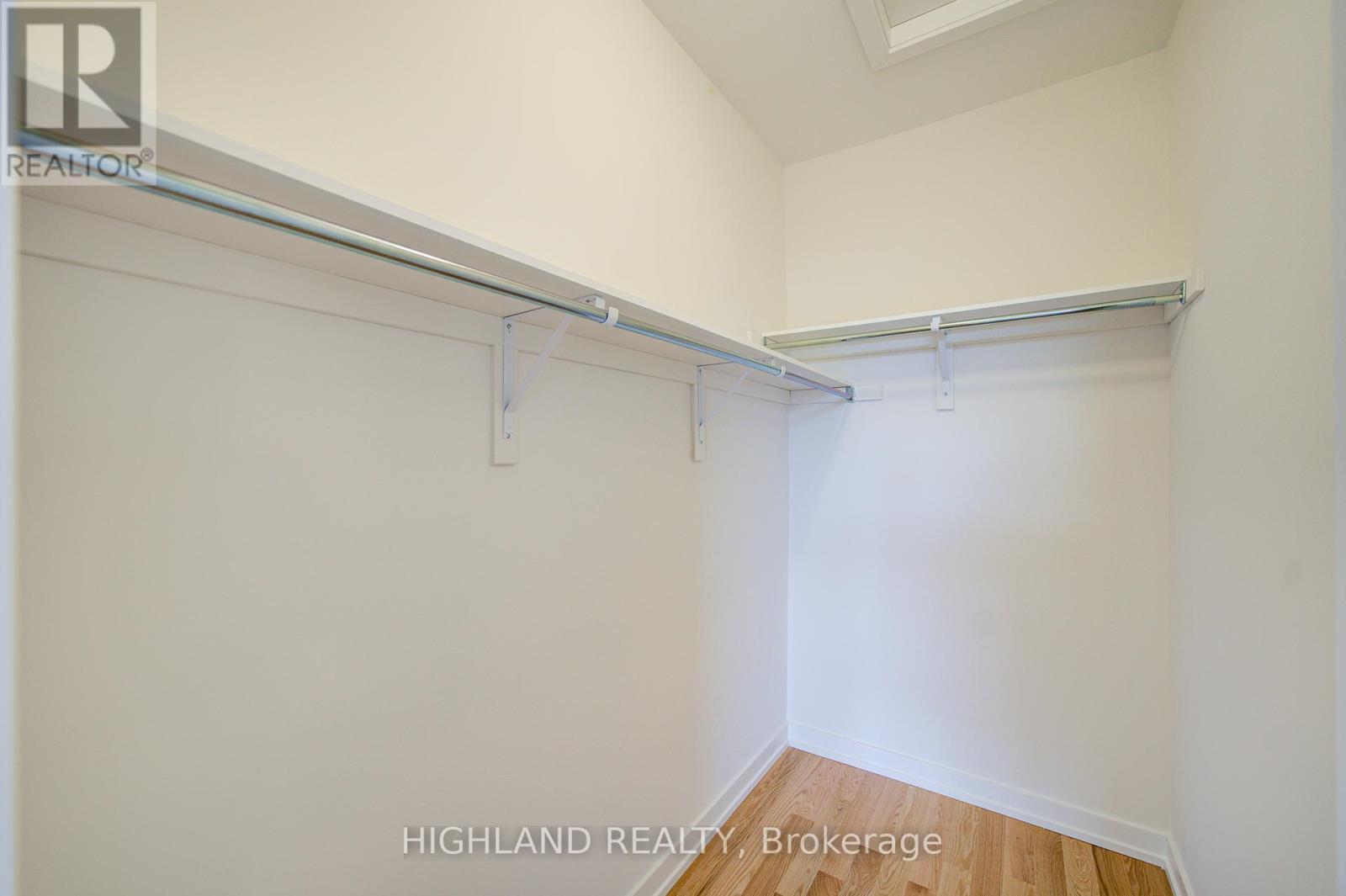 1164 Dartmouth Crescent, Oakville, Ontario  L6H 7H5 - Photo 33 - W12439100