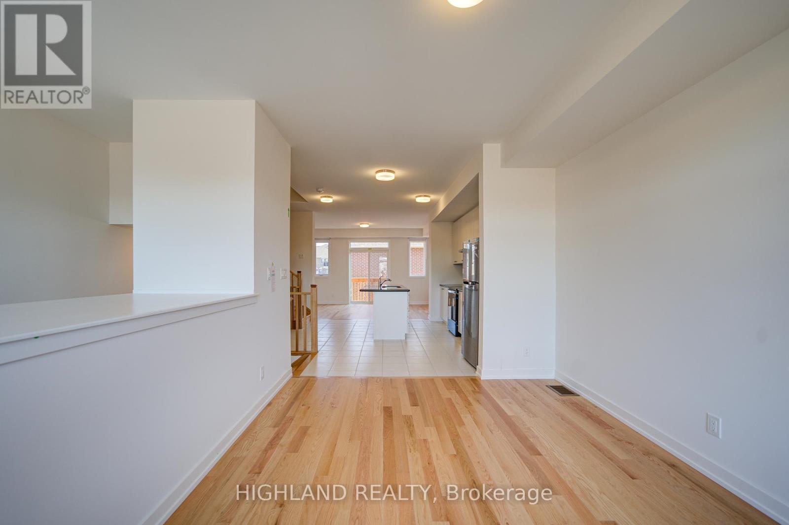 1164 Dartmouth Crescent, Oakville, Ontario  L6H 7H5 - Photo 9 - W12439100
