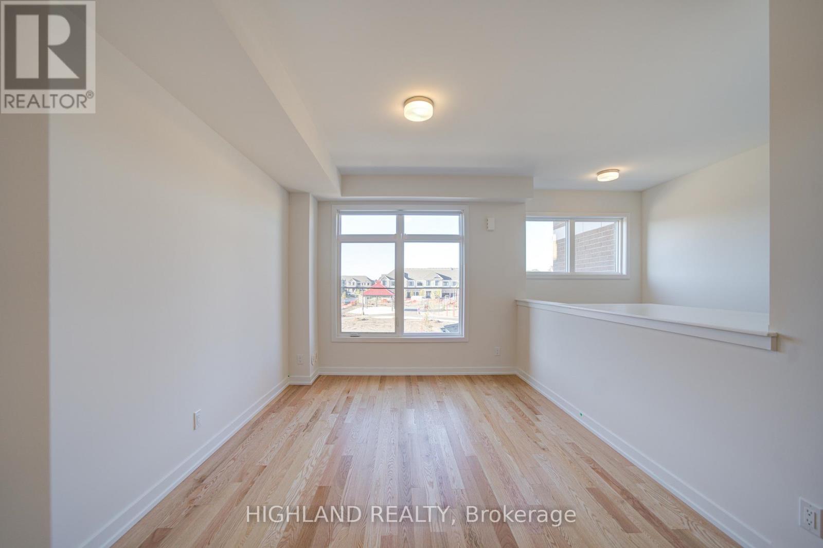 1164 Dartmouth Crescent, Oakville, Ontario  L6H 7H5 - Photo 7 - W12439100