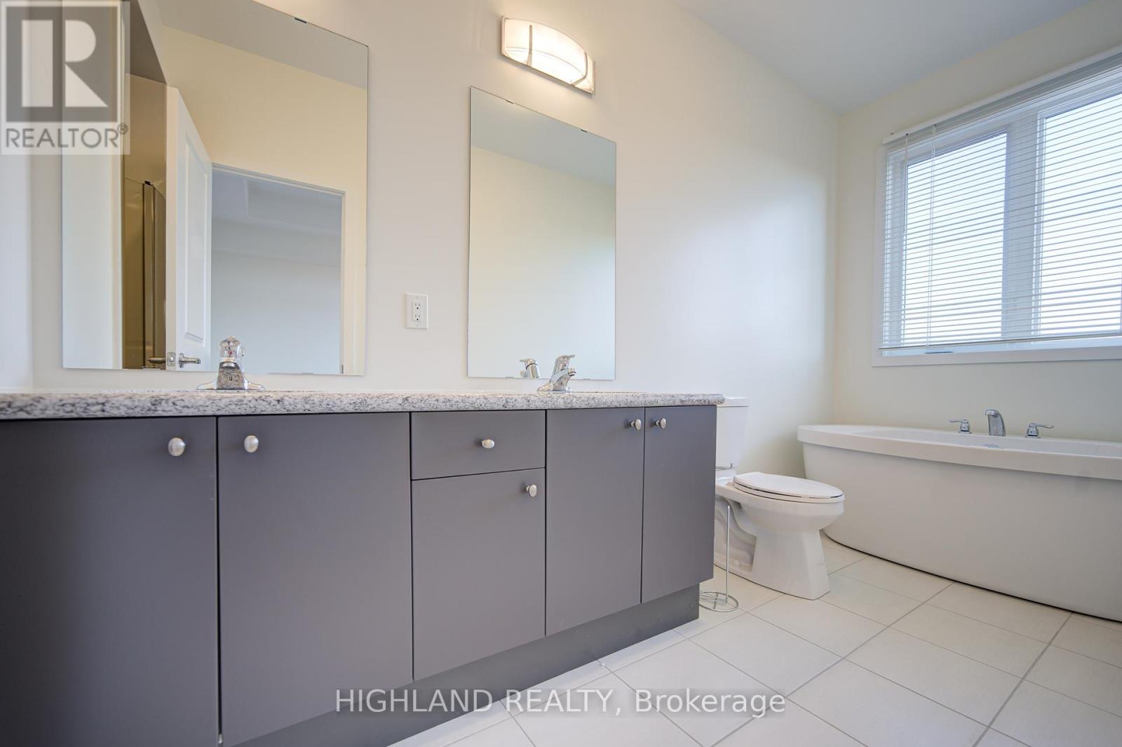 1164 Dartmouth Crescent, Oakville, Ontario  L6H 7H5 - Photo 37 - W12439100