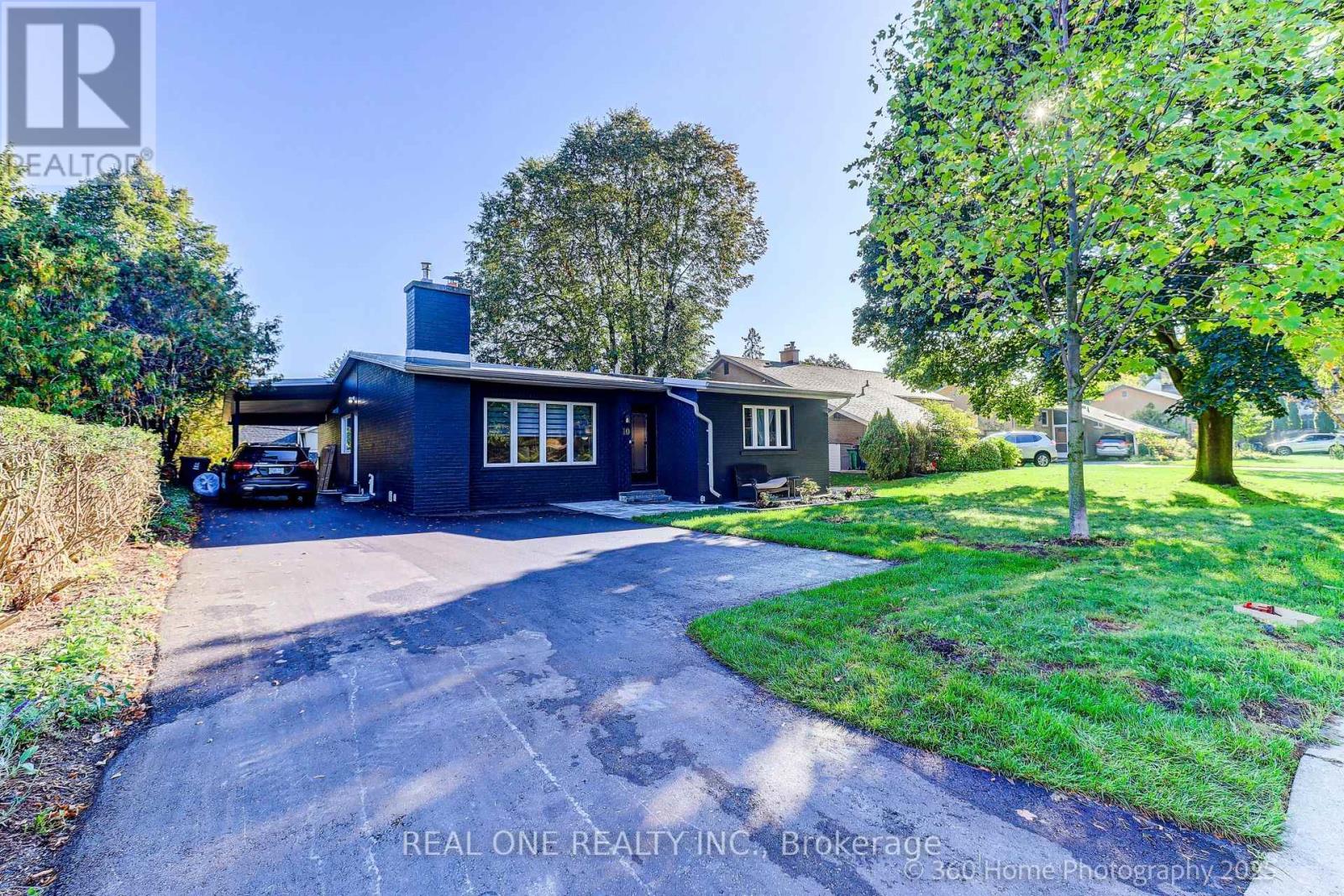 10 North Hills Terrace, Toronto, Ontario  M3C 1M6 - Photo 5 - C12431385