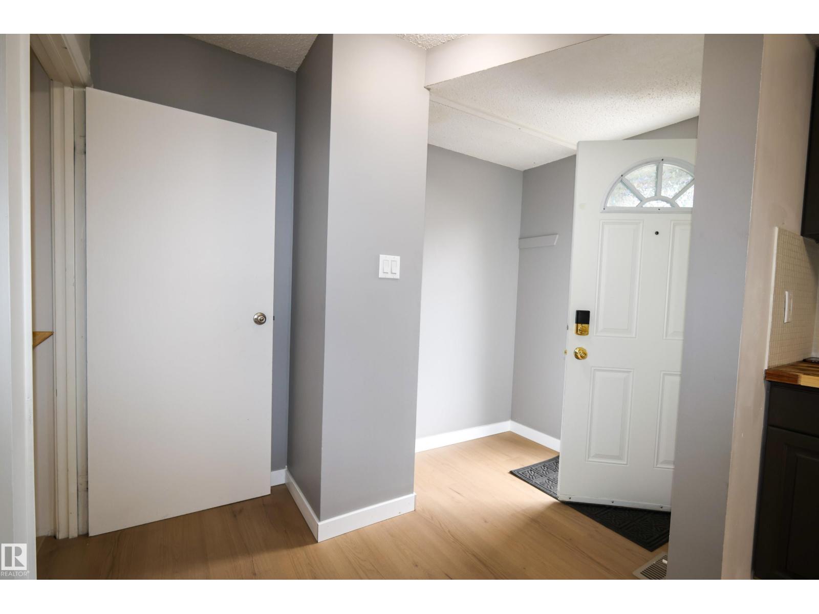 2577 135 Av Nw, Edmonton, Alberta  T5A 3S5 - Photo 7 - E4461097