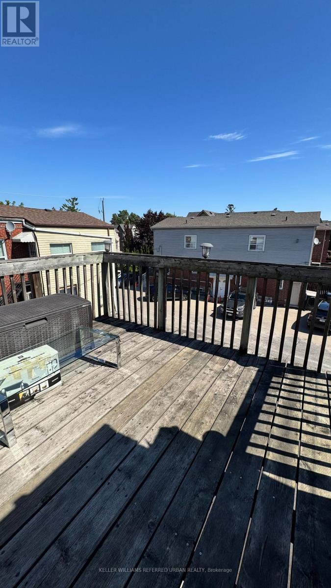 Upper Level - 2021 Avenue Road, Toronto, Ontario  M5M 4A5 - Photo 10 - C12448478
