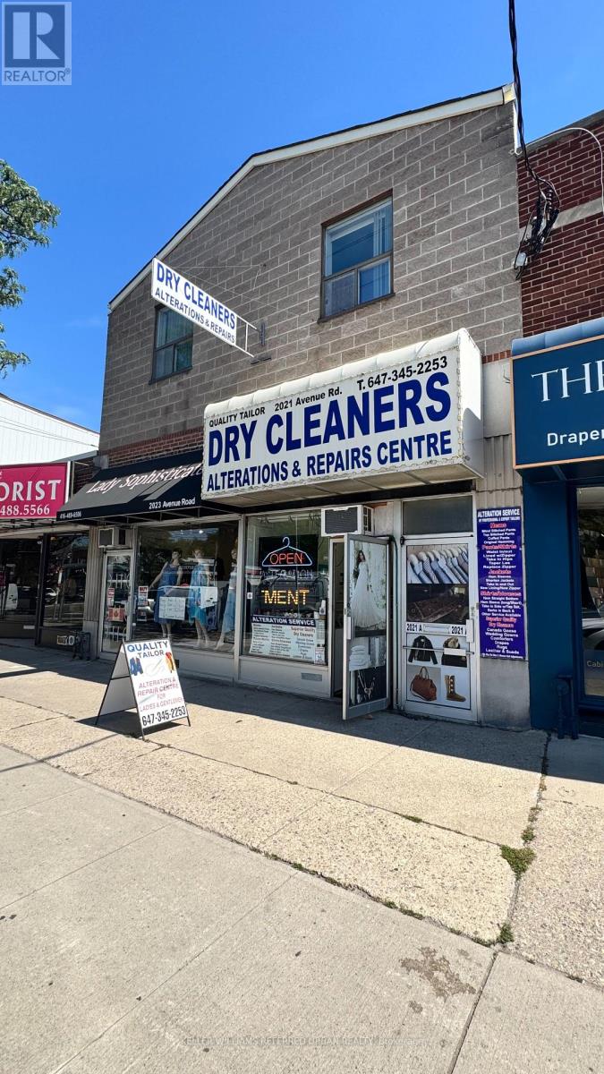Upper Level - 2021 Avenue Road, Toronto, Ontario  M5M 4A5 - Photo 2 - C12448478