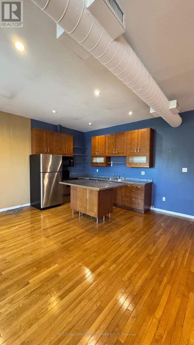 Upper Level - 2021 Avenue Road, Toronto, Ontario  M5M 4A5 - Photo 4 - C12448478