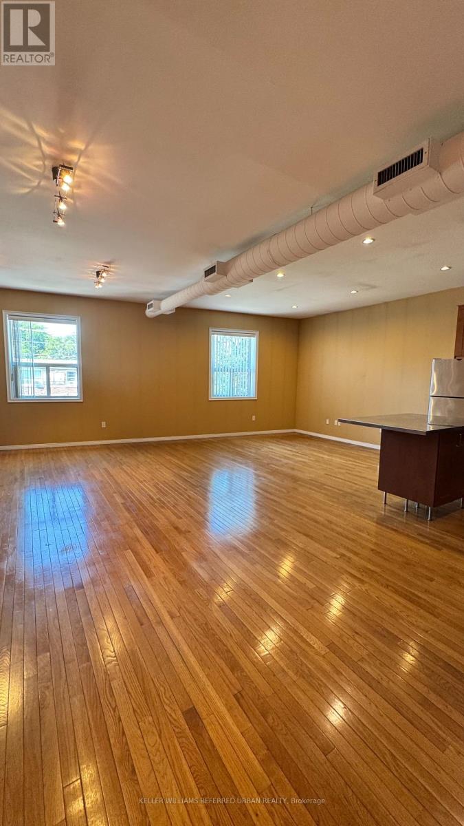 Upper Level - 2021 Avenue Road, Toronto, Ontario  M5M 4A5 - Photo 5 - C12448478