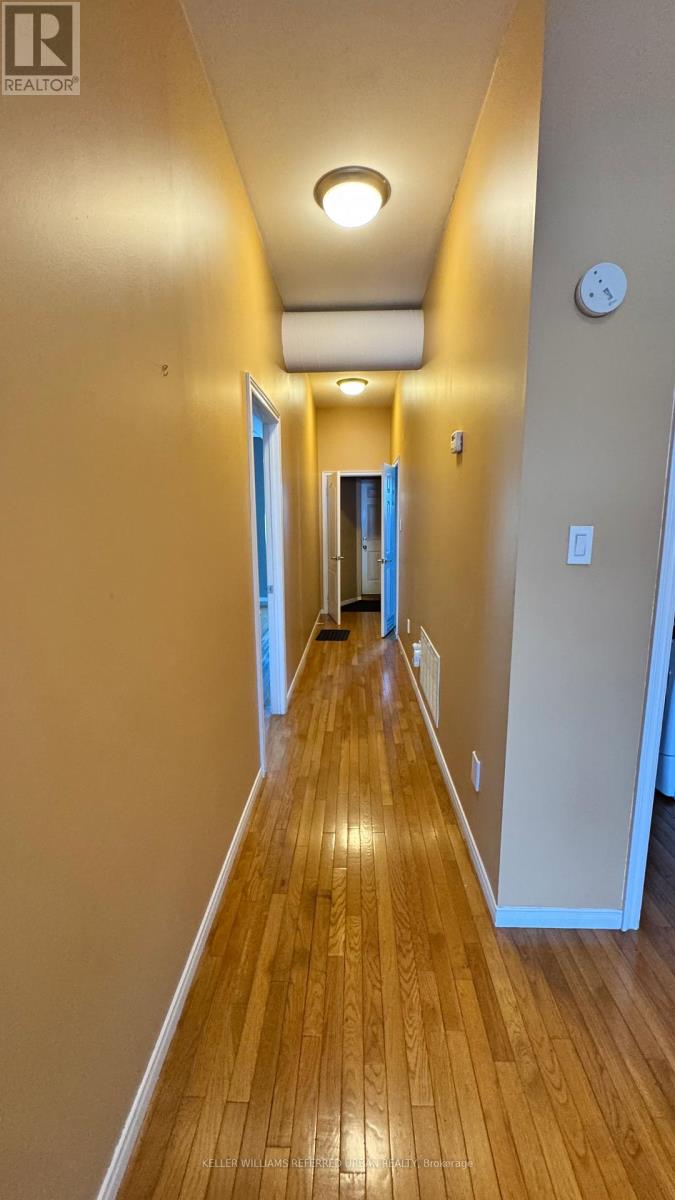 Upper Level - 2021 Avenue Road, Toronto, Ontario  M5M 4A5 - Photo 6 - C12448478