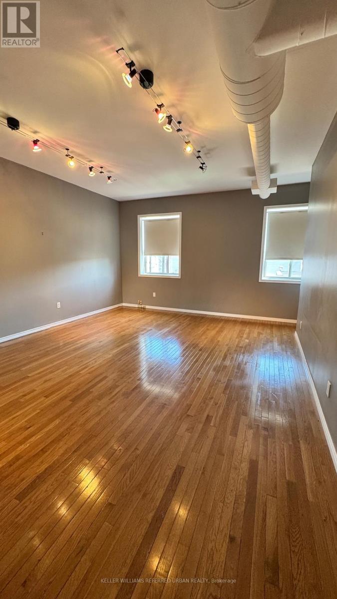 Upper Level - 2021 Avenue Road, Toronto, Ontario  M5M 4A5 - Photo 7 - C12448478