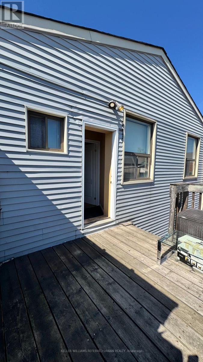 Upper Level - 2021 Avenue Road, Toronto, Ontario  M5M 4A5 - Photo 9 - C12448478