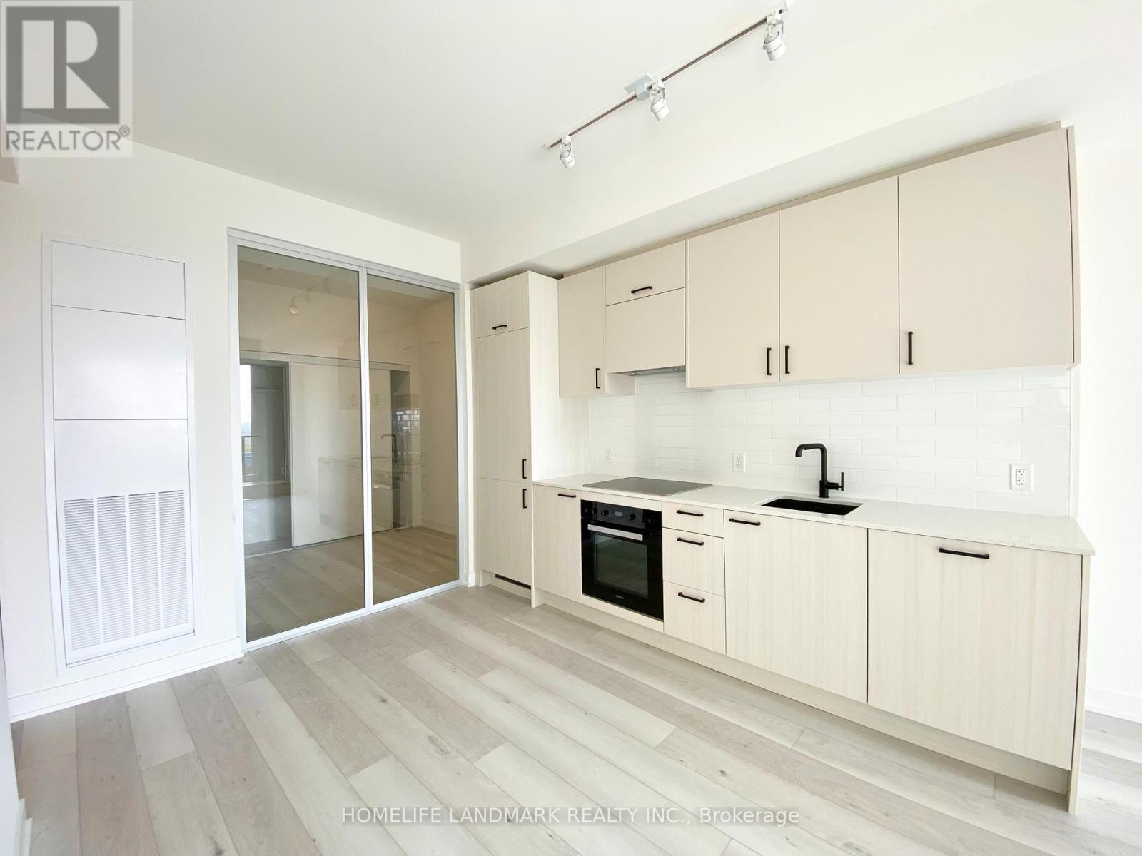 528 - 1 Kyle Lowry Road, Toronto, Ontario  M3C 0S6 - Photo 7 - C12448480