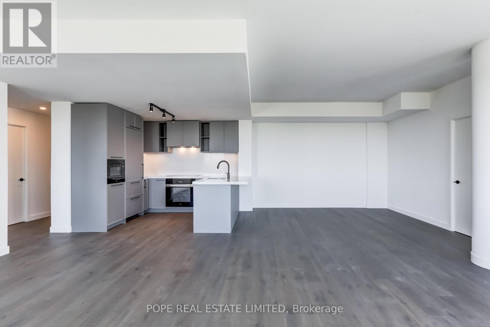 1104 - 1050 Eastern Avenue, Toronto, Ontario  M4L 0B7 - Photo 11 - E12448475