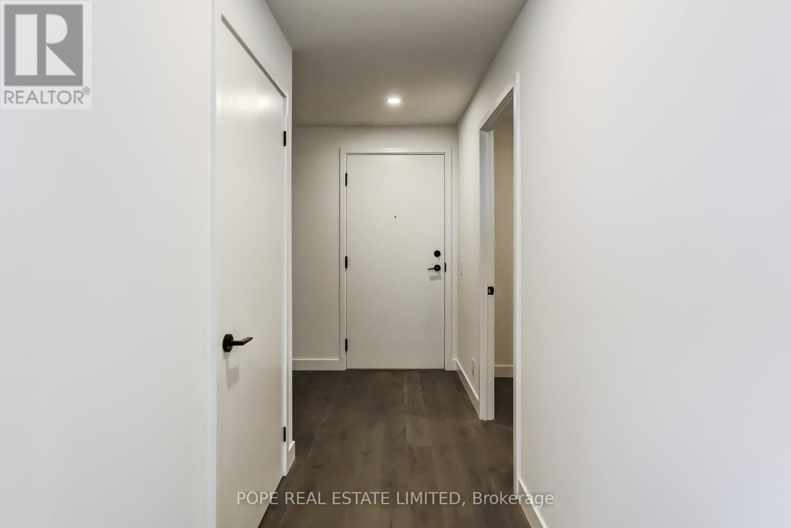 1104 - 1050 Eastern Avenue, Toronto, Ontario  M4L 0B7 - Photo 5 - E12448475