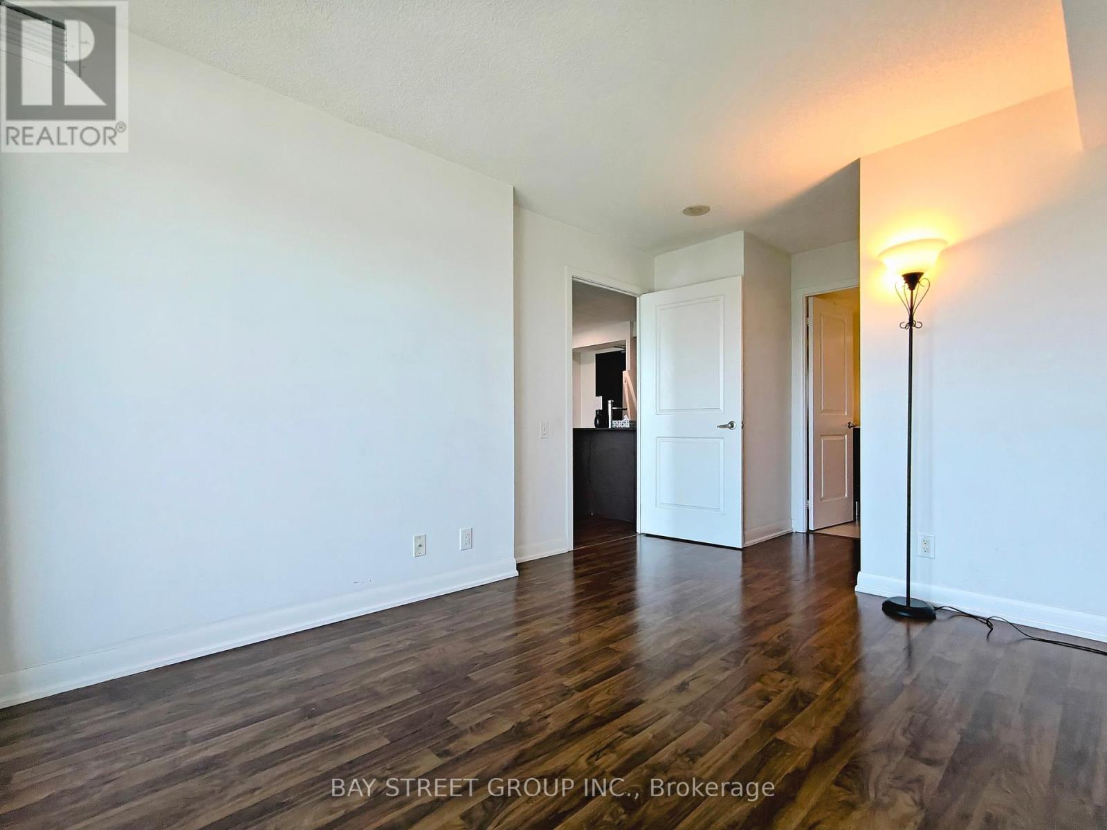 810 - 17 Anndale Drive, Toronto, Ontario  M2N 2W7 - Photo 15 - C12354812