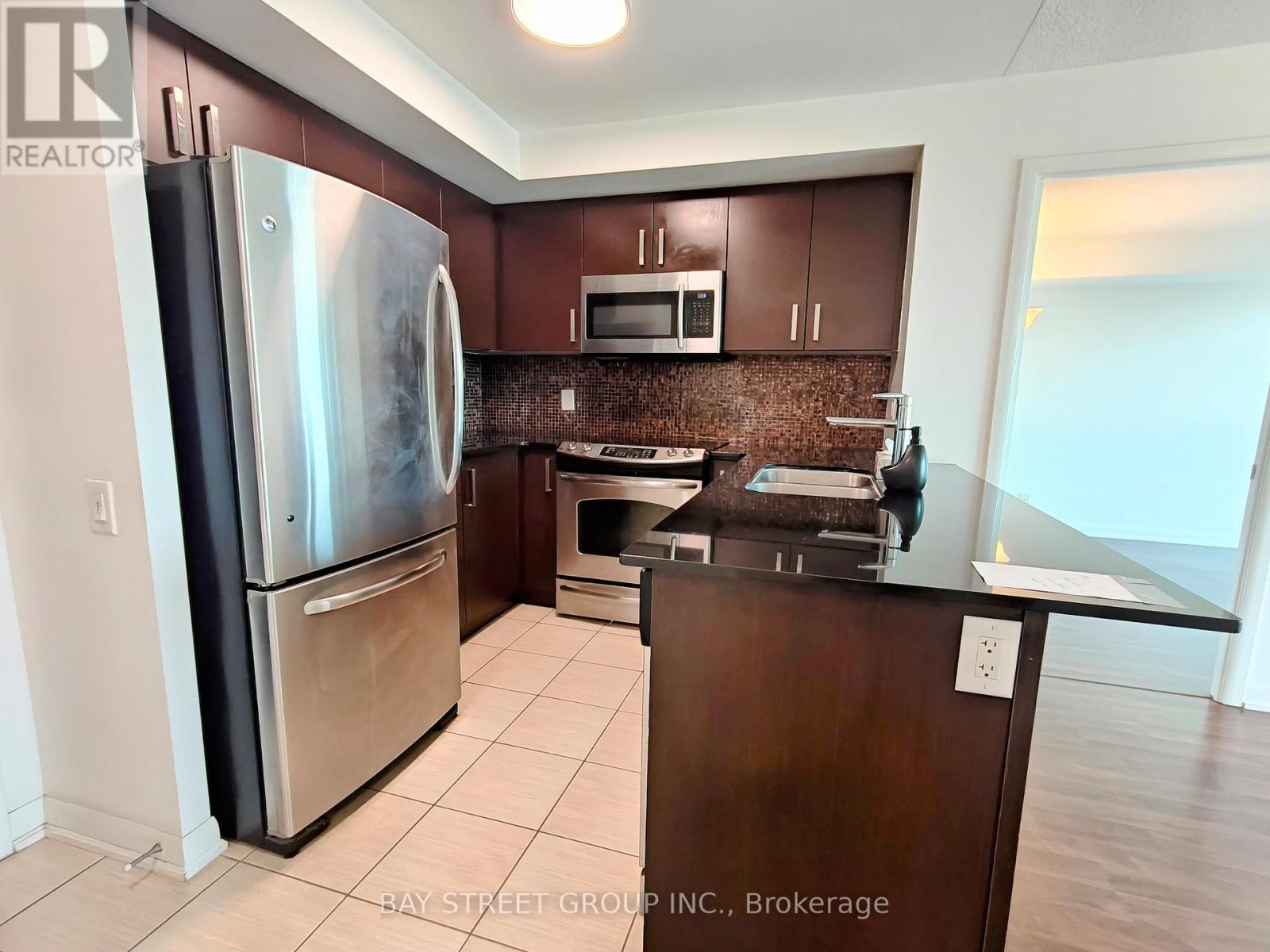810 - 17 Anndale Drive, Toronto, Ontario  M2N 2W7 - Photo 6 - C12354812