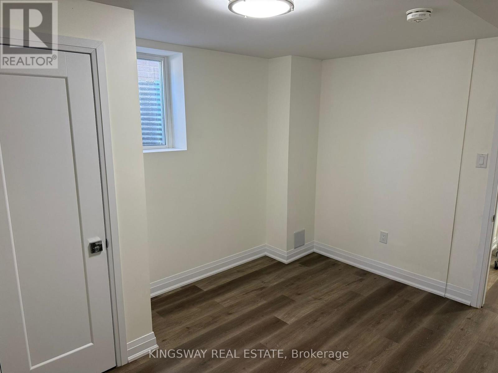 2111 Wilson Street, Innisfil, Ontario  L9S 0N8 - Photo 8 - N12448482