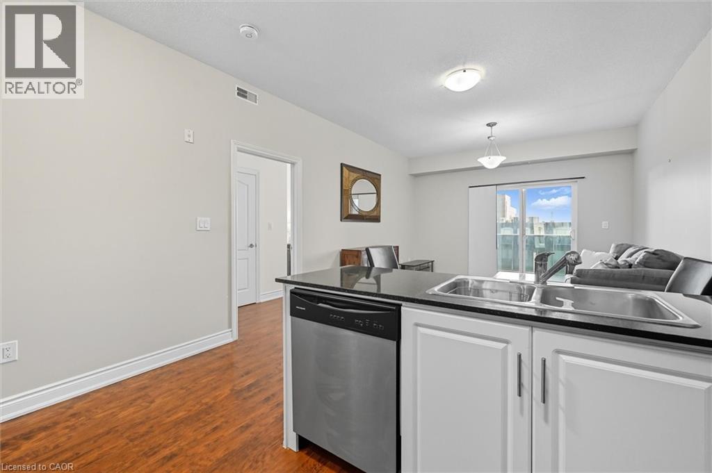 8111 Forest Glen Drive Unit# 524, Niagara Falls, Ontario  L2H 2Y7 - Photo 7 - 40777001