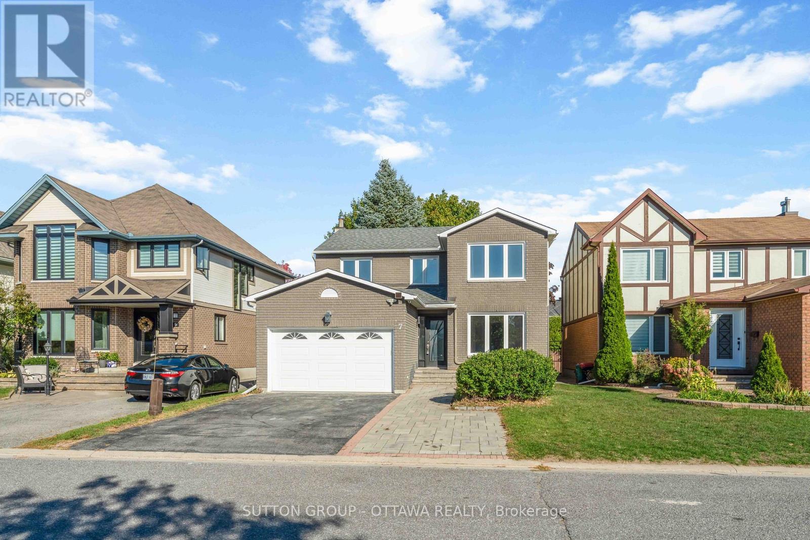 7 CASTLETHORPE CRESCENT, Ottawa, Ontario