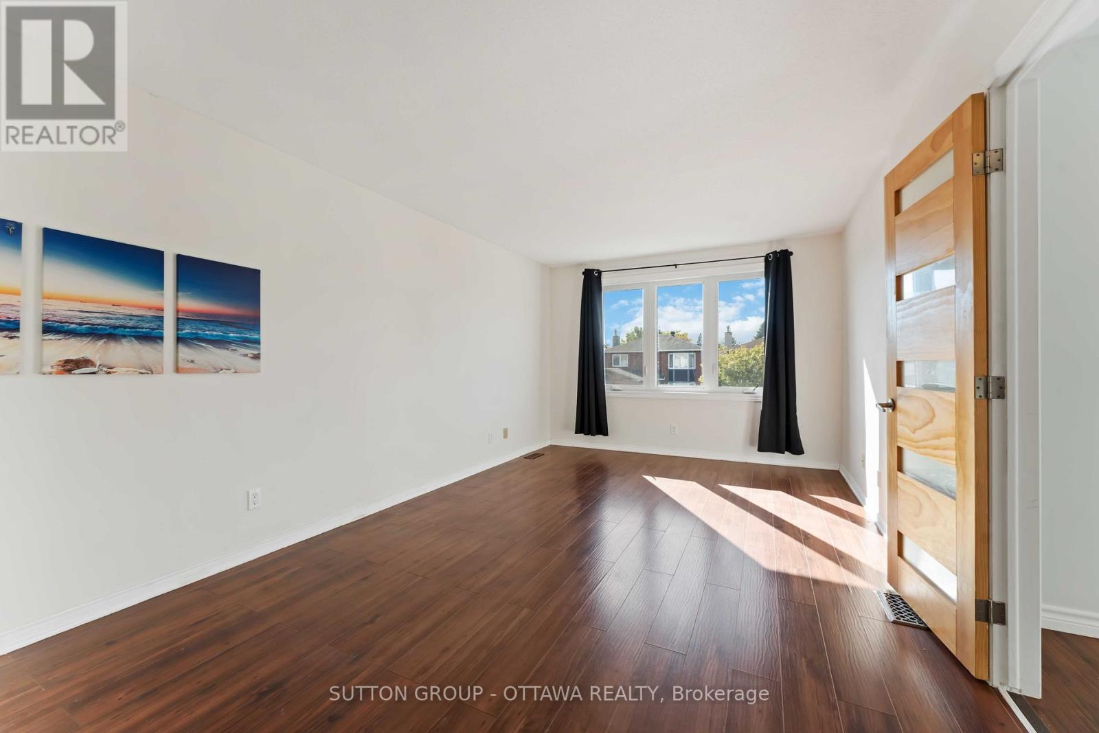 7 Castlethorpe Crescent, Ottawa, Ontario  K2G 5P6 - Photo 17 - X12448494