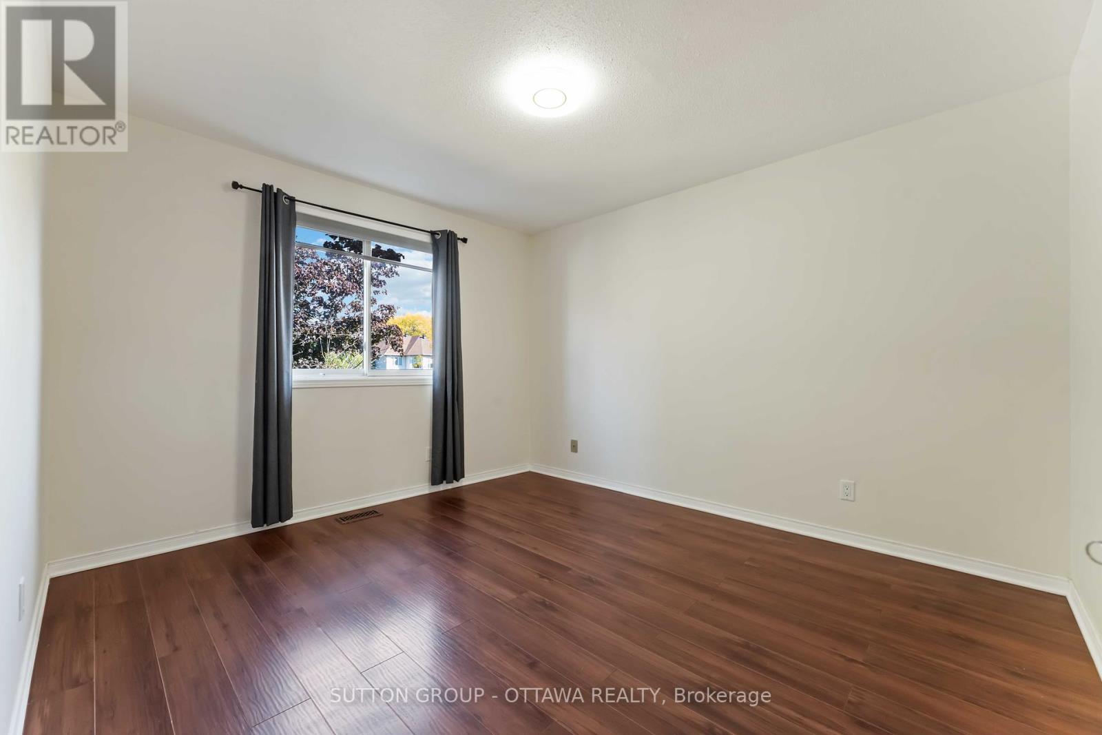 7 Castlethorpe Crescent, Ottawa, Ontario  K2G 5P6 - Photo 23 - X12448494
