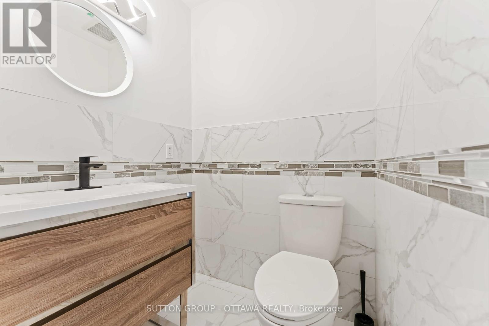 7 Castlethorpe Crescent, Ottawa, Ontario  K2G 5P6 - Photo 27 - X12448494
