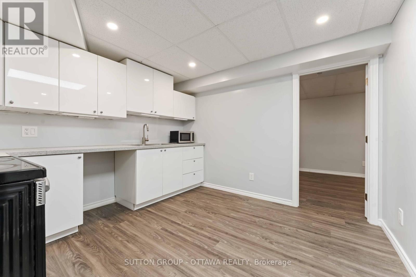 7 Castlethorpe Crescent, Ottawa, Ontario  K2G 5P6 - Photo 32 - X12448494