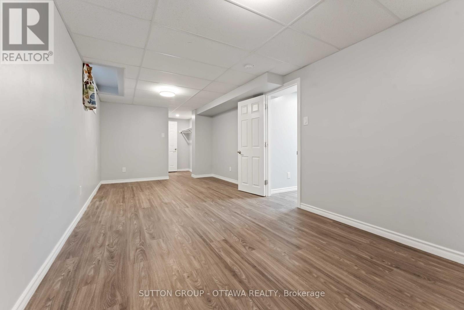 7 Castlethorpe Crescent, Ottawa, Ontario  K2G 5P6 - Photo 34 - X12448494