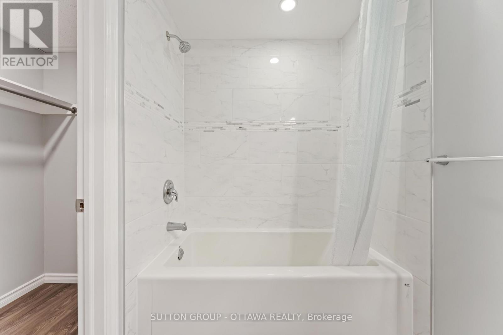 7 Castlethorpe Crescent, Ottawa, Ontario  K2G 5P6 - Photo 38 - X12448494