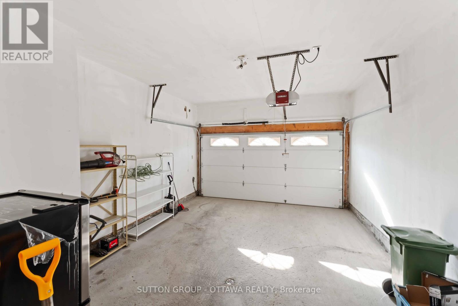 7 Castlethorpe Crescent, Ottawa, Ontario  K2G 5P6 - Photo 41 - X12448494