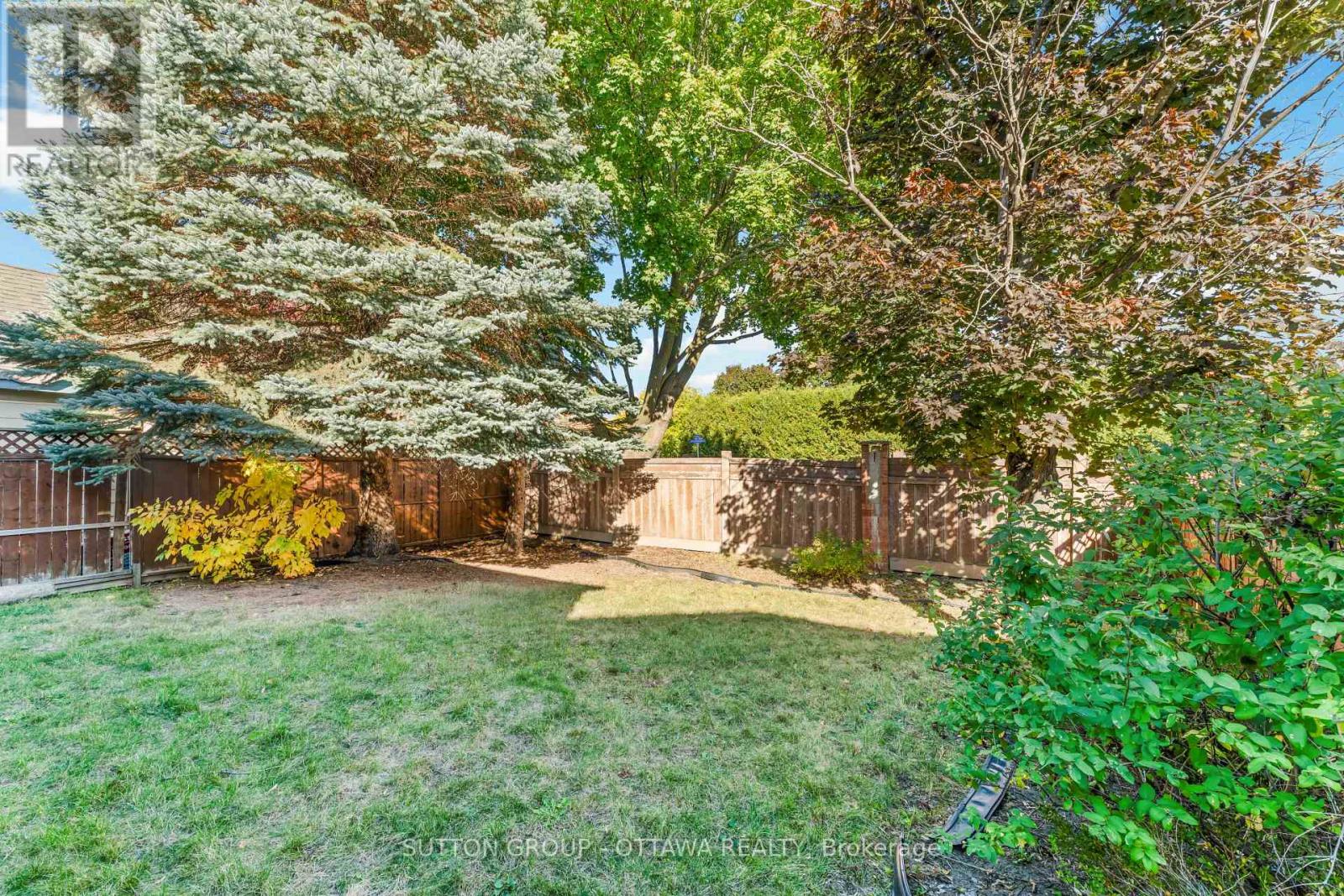 7 Castlethorpe Crescent, Ottawa, Ontario  K2G 5P6 - Photo 44 - X12448494