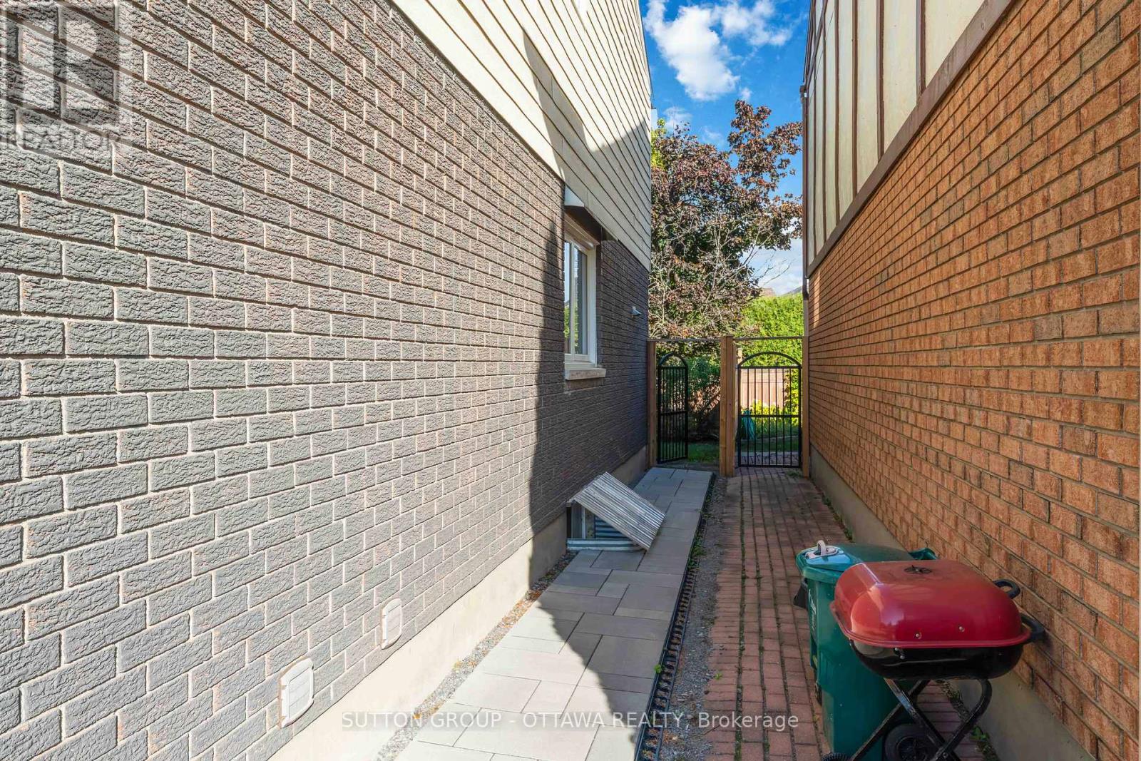 7 Castlethorpe Crescent, Ottawa, Ontario  K2G 5P6 - Photo 50 - X12448494