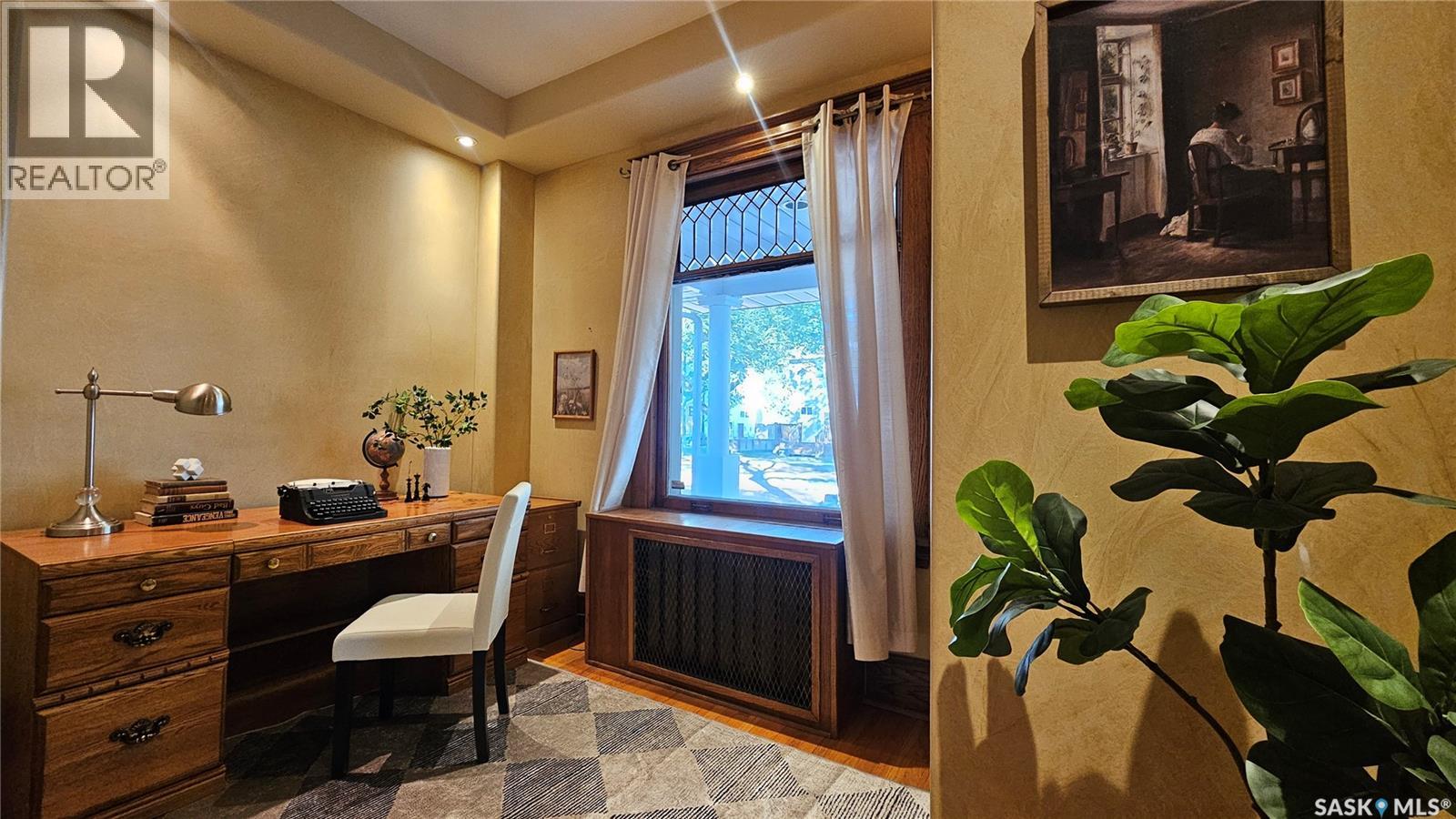 1116 Clifton Avenue, Moose Jaw, Saskatchewan  S6H 3L5 - Photo 10 - SK017162
