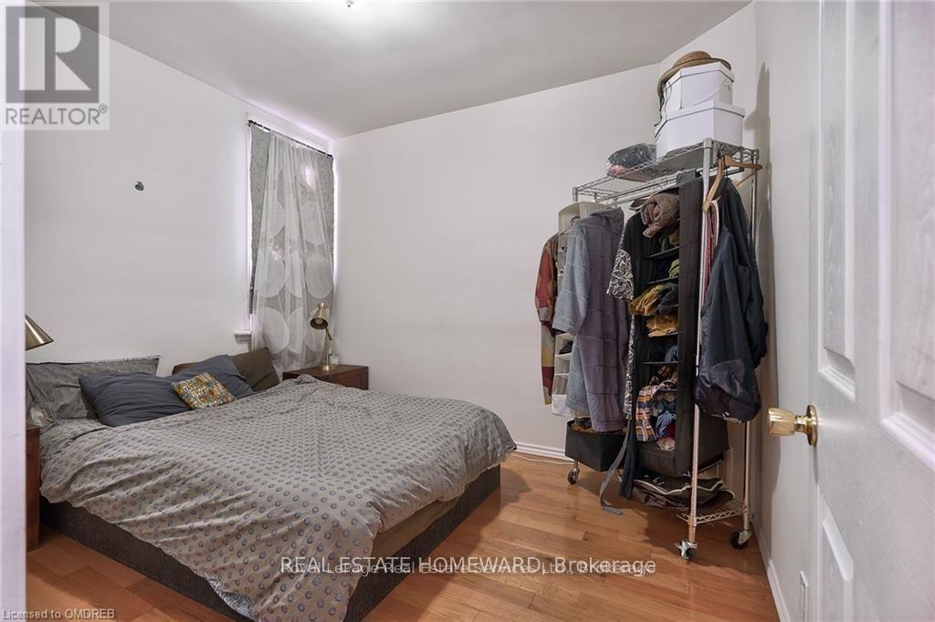 Upper Level - 150 Manning Avenue, Toronto, Ontario  M6J 2K5 - Photo 12 - C12448499