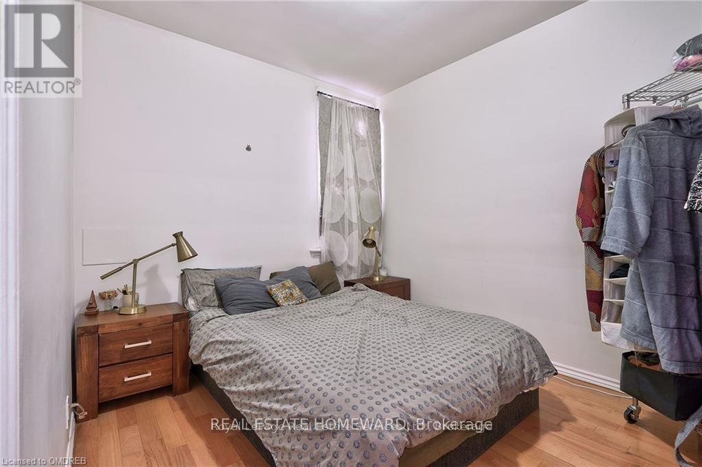 Upper Level - 150 Manning Avenue, Toronto, Ontario  M6J 2K5 - Photo 13 - C12448499