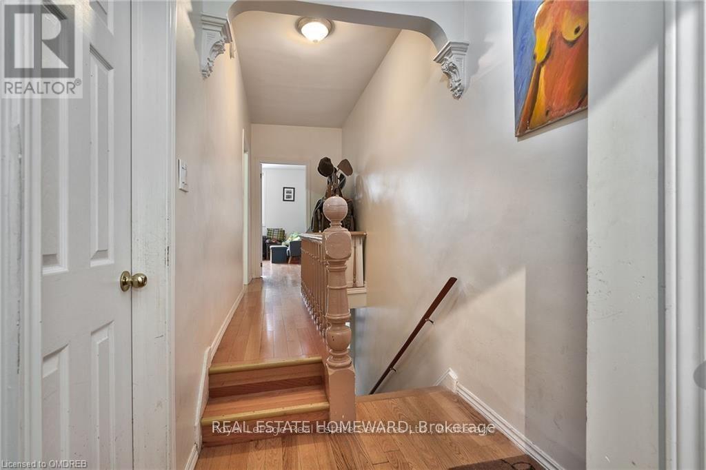 Upper Level - 150 Manning Avenue, Toronto, Ontario  M6J 2K5 - Photo 3 - C12448499