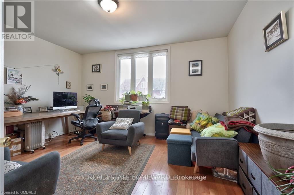 Upper Level - 150 Manning Avenue, Toronto, Ontario  M6J 2K5 - Photo 4 - C12448499