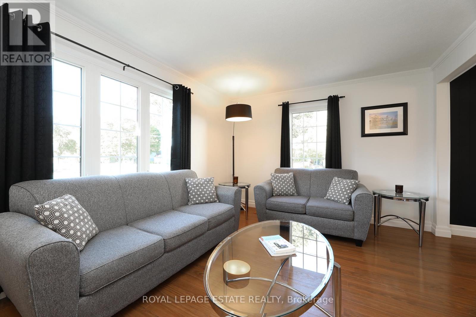 57 Merritt Road, Toronto, Ontario  M4B 3K4 - Photo 7 - E12448500