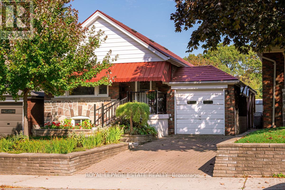 25 FERNCROFT DRIVE, Toronto, Ontario