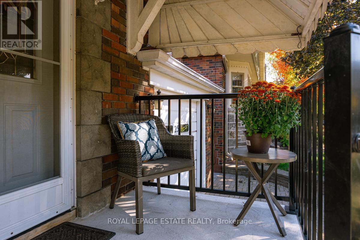 25 Ferncroft Drive, Toronto, Ontario  M1N 2X3 - Photo 2 - E12448504