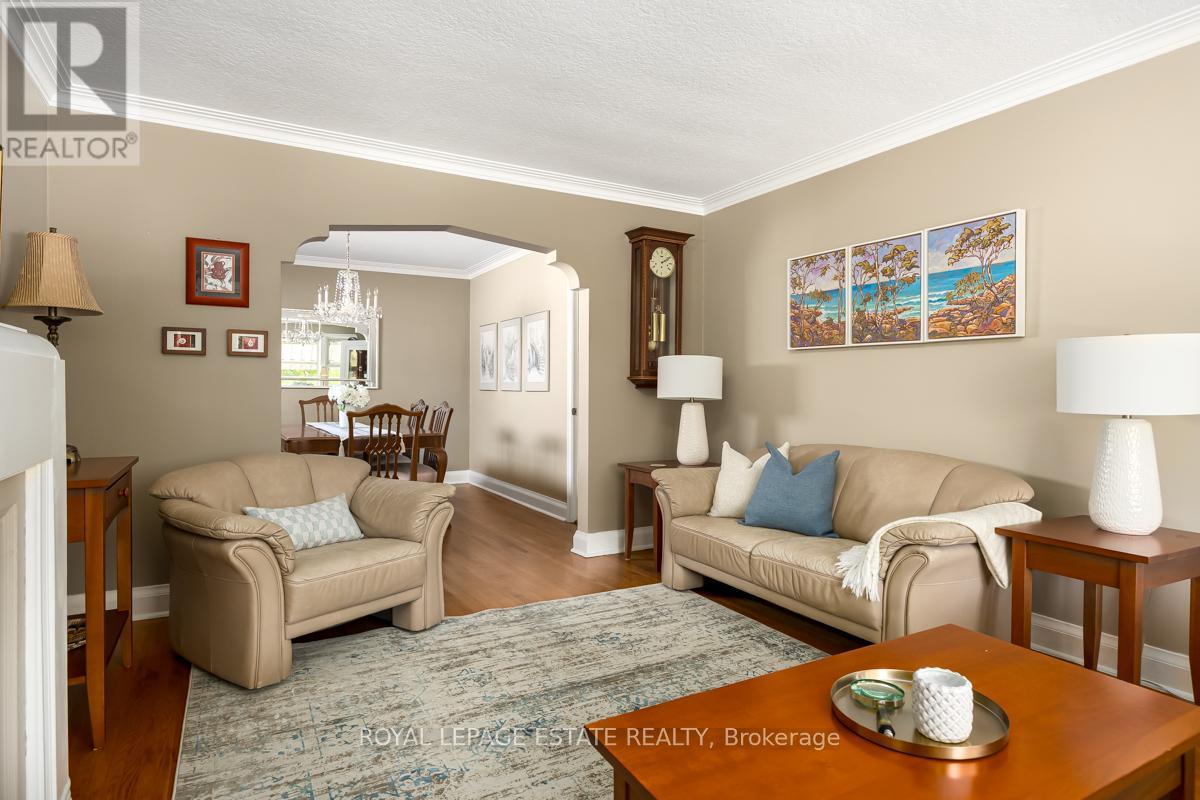 25 Ferncroft Drive, Toronto, Ontario  M1N 2X3 - Photo 4 - E12448504