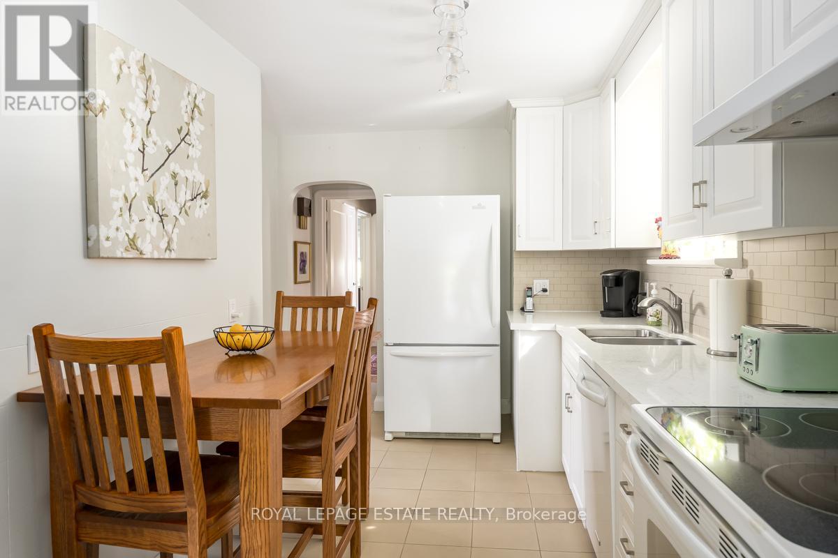 25 Ferncroft Drive, Toronto, Ontario  M1N 2X3 - Photo 8 - E12448504