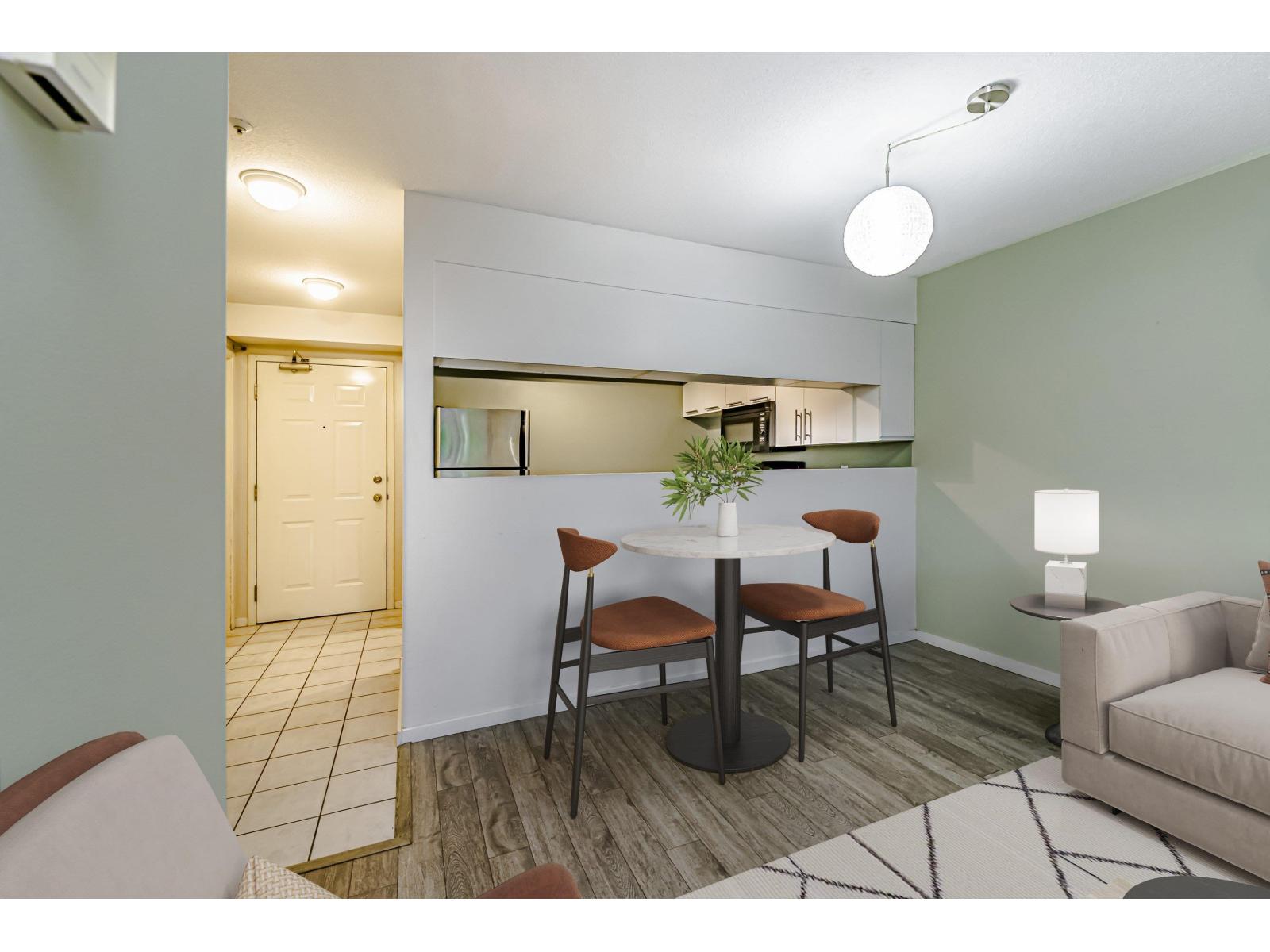 D102 9838 Whalley Boulevard, Surrey, British Columbia  V3T 5S8 - Photo 9 - R3055005